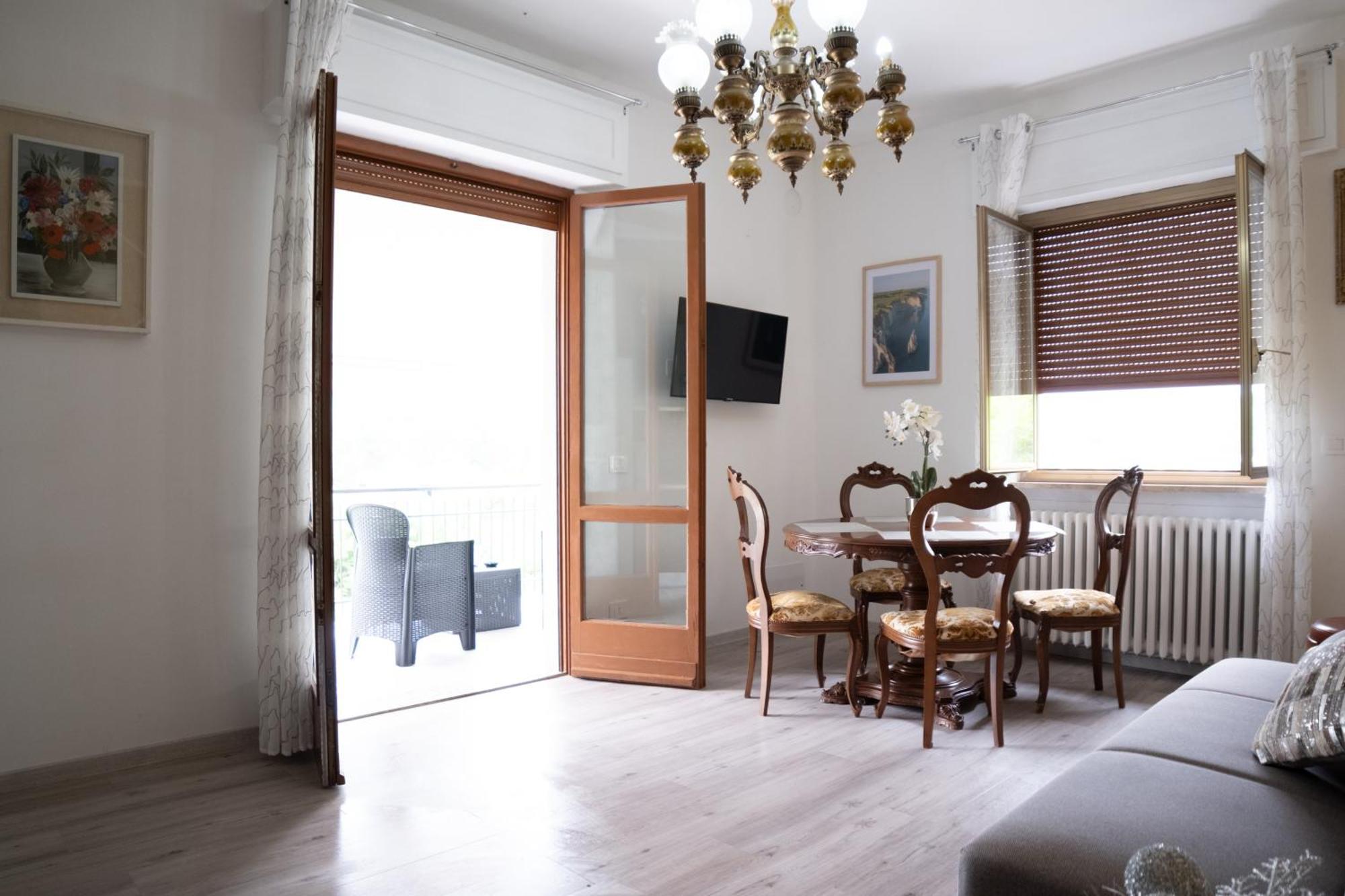Casa Vacanze Aria Leggiuno Buitenkant foto